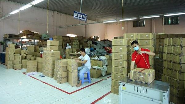 thung carton dung hang may mac nhieu mau thiet ke
